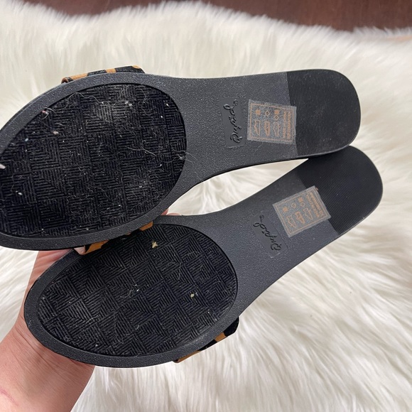 Leopard print flat sandals - Picture 4 of 4